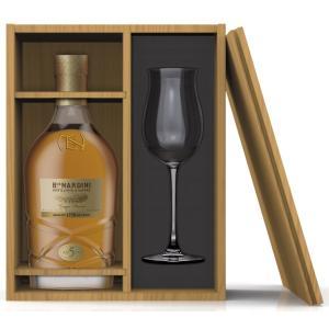 Grappa riserva 5 anni 70 cl selezione bortolo  in astuccio con un bicchiere