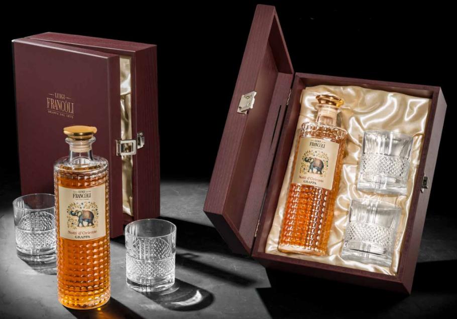 luigi francoli luigi francoli confezione regalo grappa notti d'oriente 70 cl con due bicchieri - foto 1